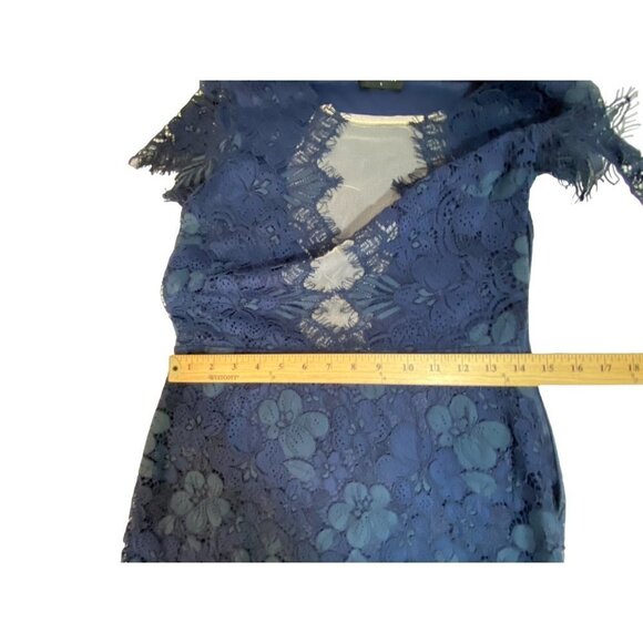 Storia Lace Dress with Plunging Sheer Neckline and Short Sleeves Navy Blue Size - Picture 5 of 12
